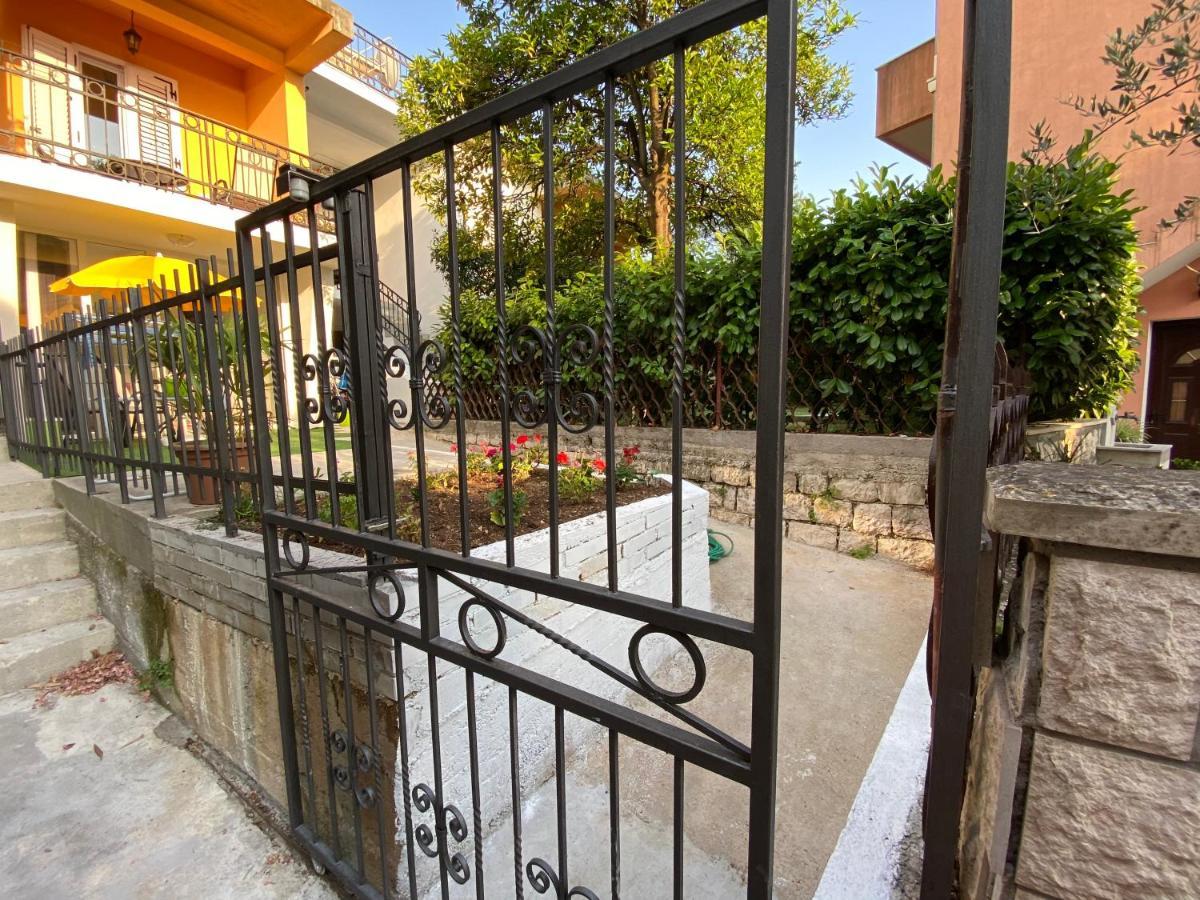 Apartment Little Oasis Доброта Экстерьер фото
