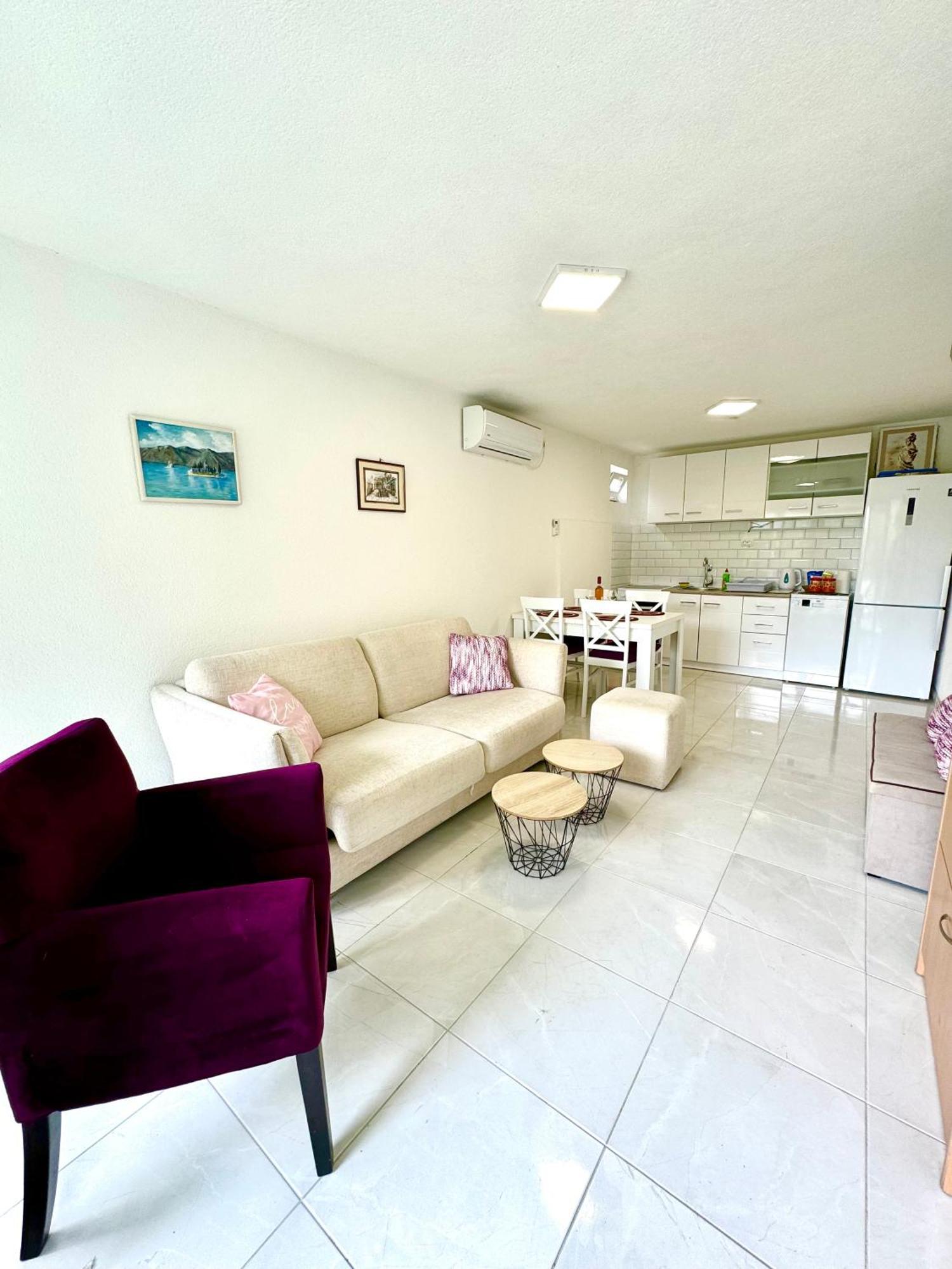 Apartment Little Oasis Доброта Экстерьер фото